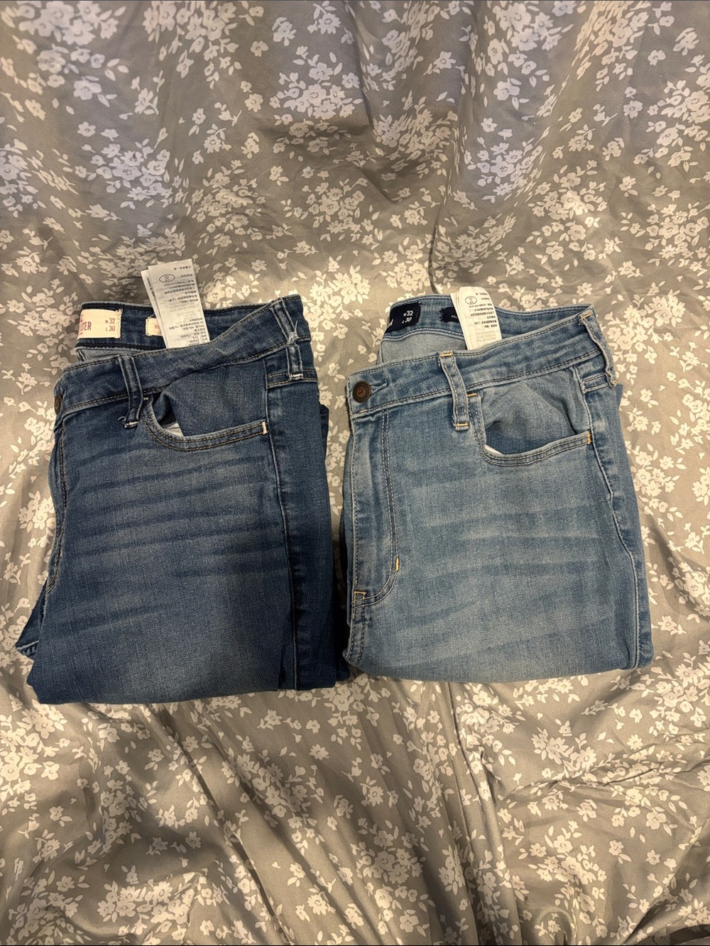 Hollister High-Rise Jeans Duo — Dark Indigo & Light Blue